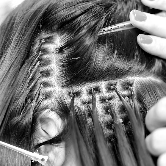 THE ART OF SEAMLESS HAIR EXTENSIONS